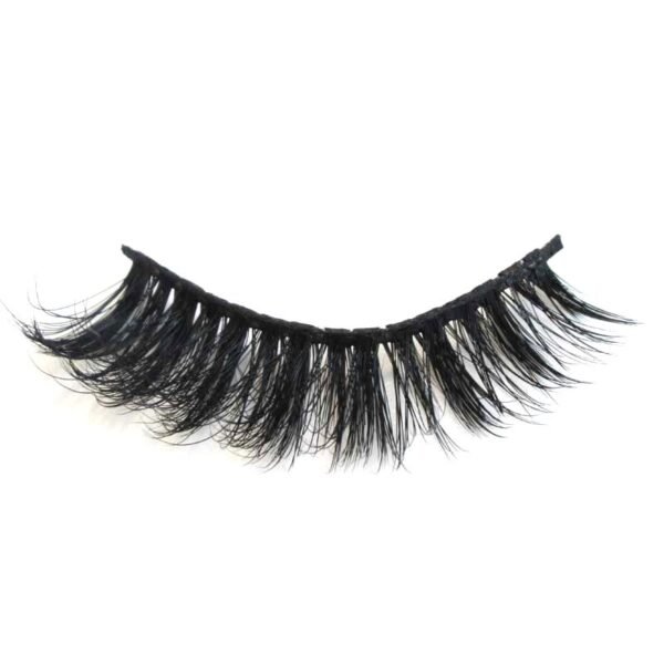 Vegan synthetic lashes